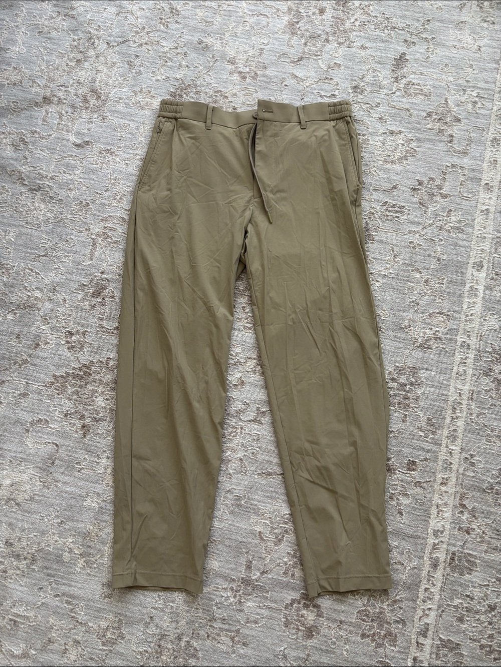Uniqlo Men’s Tan Chino Pants
